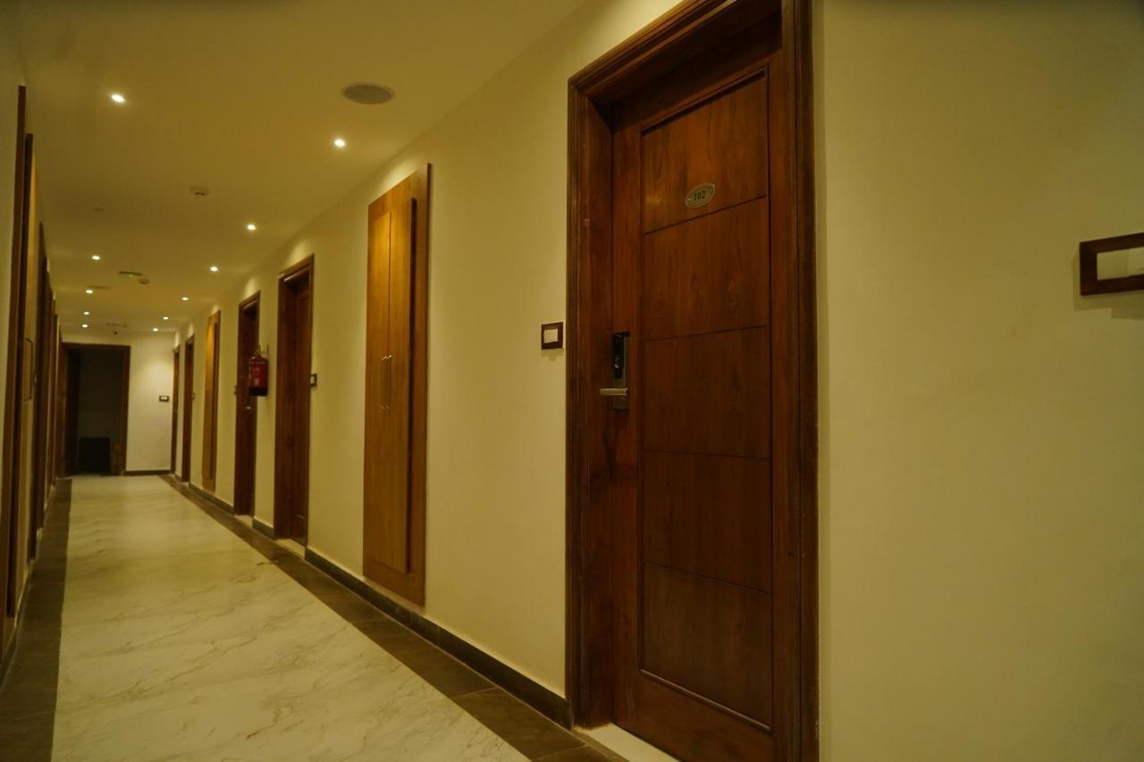 Hotel Shanti Sagar Kharar Екстер'єр фото