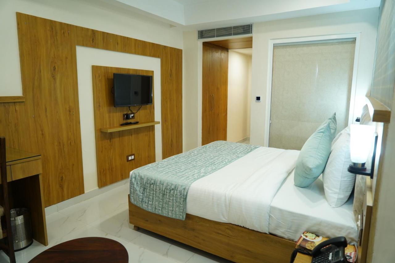 Hotel Shanti Sagar Kharar Екстер'єр фото